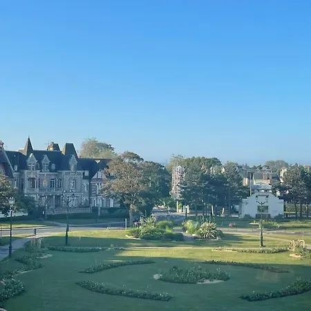 Tres Joli 2p Renove Avec Jardin Apartamento Cabourg